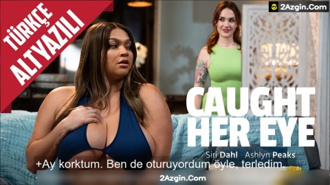 Birbirlerini Gözetlerken Lezbiyen Olduklarını Öğrenen Ev Arkadaşları